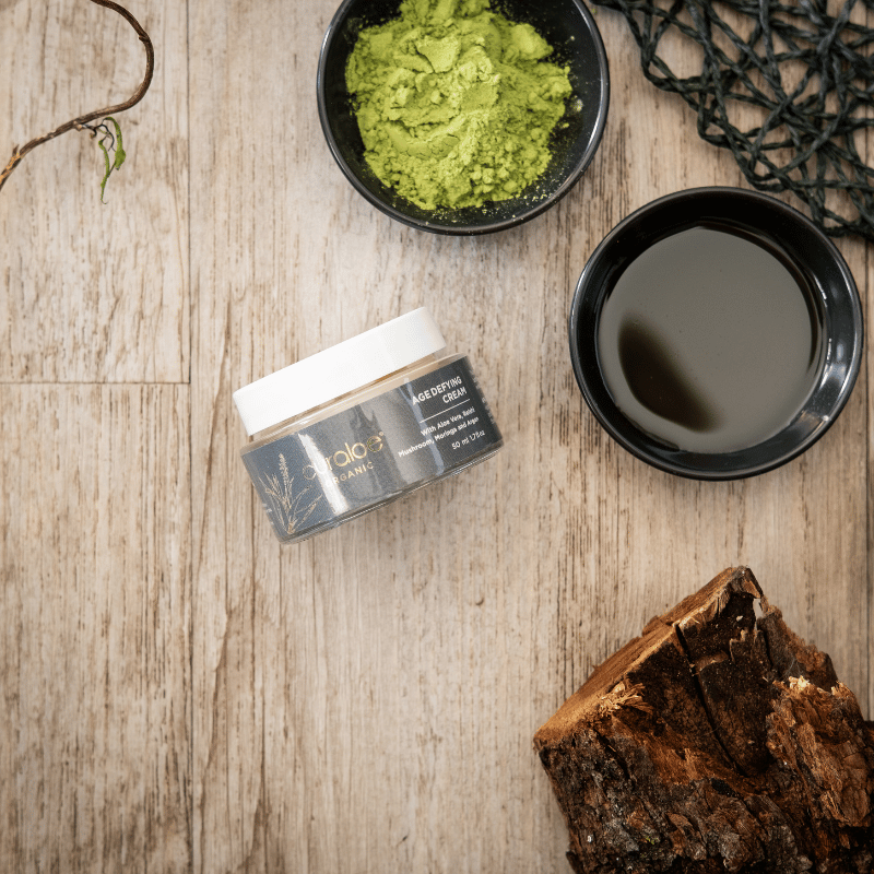 Organic Anti-Ageing Cream with 65% Aloe Vera for Hydration and Firming